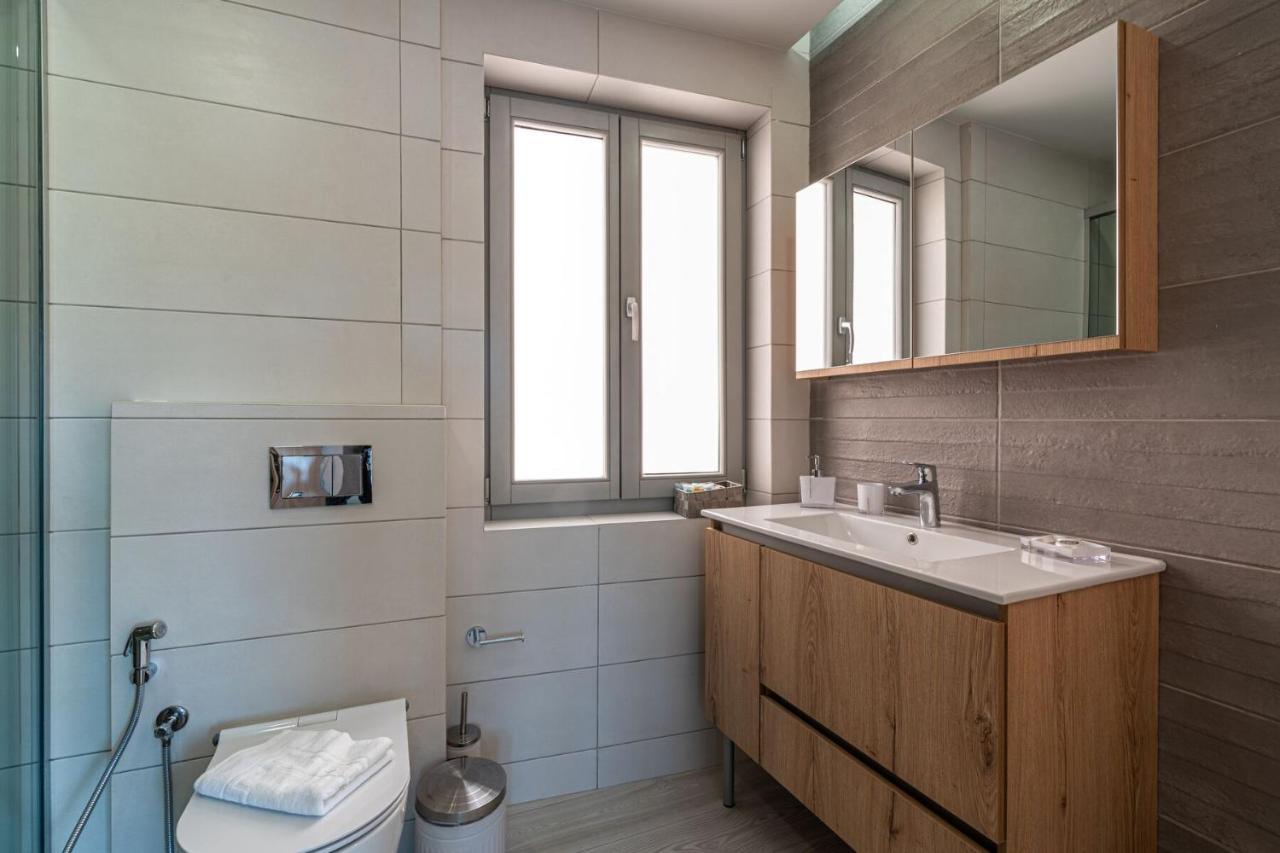 White&Gray Apartment Ретимно Экстерьер фото